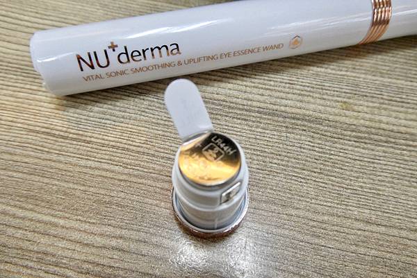 NU+derma-微震導入舒壓緊緻美眼筆與明眸撫紋水嫩眼膜