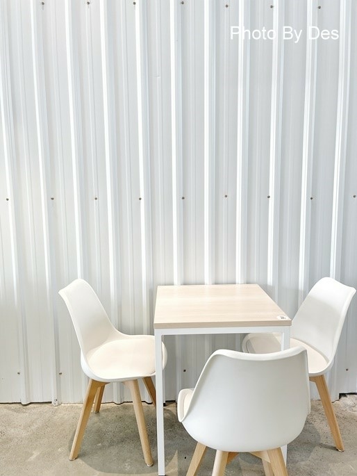 Cafe In White_11.JPG