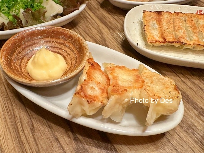 【食記】日本．沖繩．浪花餃子 美榮橋店(主打現點現煎特殊口味