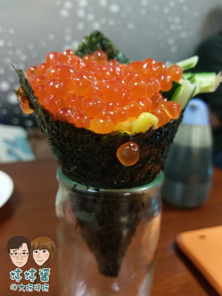 三味食堂 鮭魚卵手卷 三味食堂 鮭魚卵手卷
