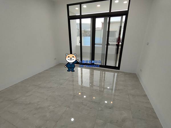 LINE_ALBUM_全泡，868萬_220317_3.jpg