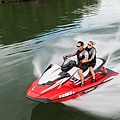 yamaha-waverunners-2018-fx-svho-red-crusing.jpg