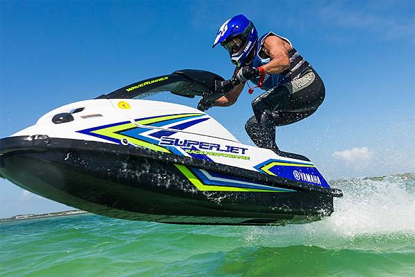 yamaha-waverunners-2018-super-jet-water-standup.jpg