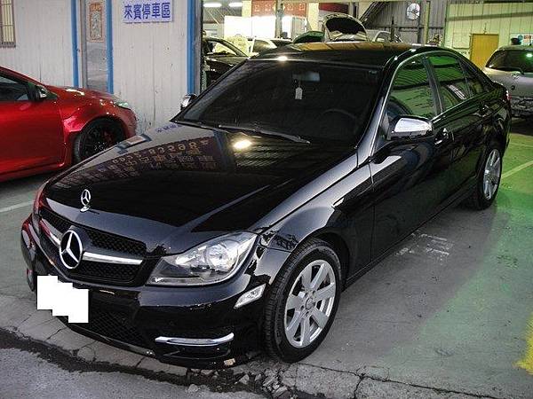 2007年 賓士 Banz C200 W204 改2013年 C250 AMG新式車頭+原廠黑 全車烤漆 完工照2.JPG