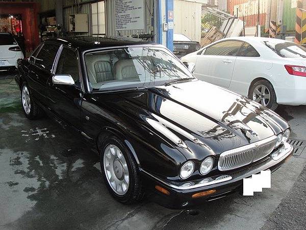 八益汽車烤漆-版金廠 1998年 捷豹 Jaguar Sovereign  3.2 珍珠灰 施工後1 (复制).JPG