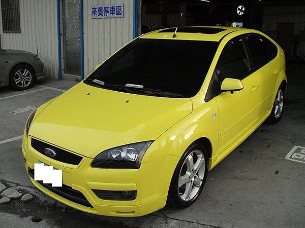 台中市 八益汽車烤漆-鈑金廠 2005年 福特 Ford Focus 七彩珍珠黃14 (复制).JPG