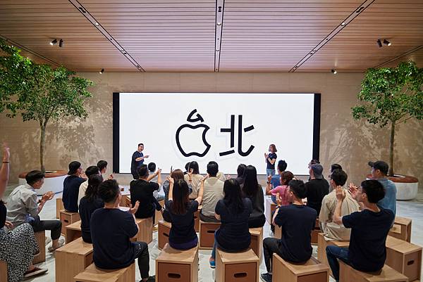 new-apple-store-taipei-today-at-apple-061219