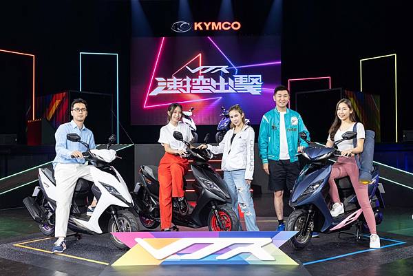 5. KYMCO攻占Z世代！業界最安全的性能輕跑VJR 125 4V／TCS不僅使用高規格安全系統，更以電競風格打造前衛外型，為市面最讓父母放心的年輕人購車首選！