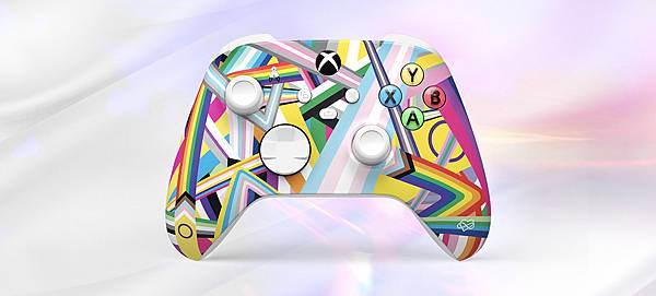 Xbox Design Lab 也提供多款獨家設計的無線控制器讓玩家選購，包含 LGBTQIA+ 群體旗幟交織而成的特別款式