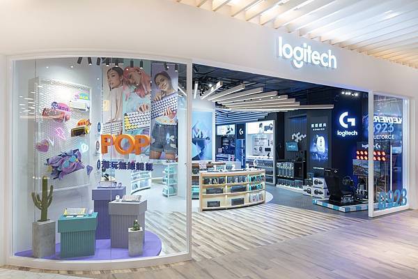圖說01：Logitech首間完整整合旗下產品概念店「Logi Store台中LaLaport北館品牌概念店」今日起正式試營運。
