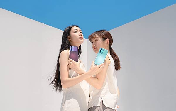 HTC U23-2 colors-1 press release