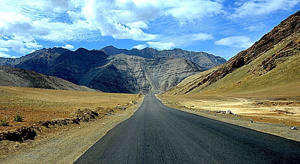 Ladakh-Road_FLickr.jpg