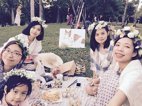 10818608_768243359908257_698448212_n