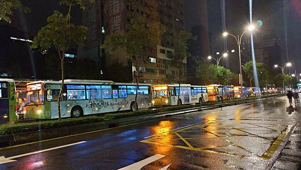 P_20190101_003606_vHDR_Auto_HP.jpg P_20190101_003606_vHDR_Auto_HP.jpg