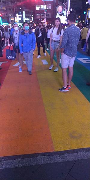 彩虹路.jpg 彩虹路.jpg