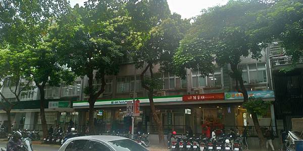 樂智樓廣場.jpg 樂智樓廣場.jpg