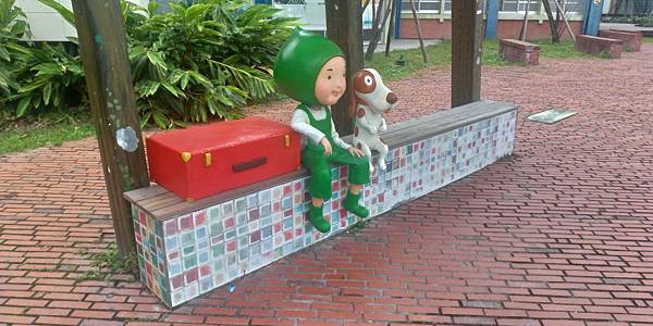 4.1站牌裝置藝術.jpg 4.1站牌裝置藝術.jpg