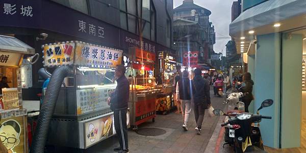 東南亞戲院旁.jpg 東南亞戲院旁.jpg