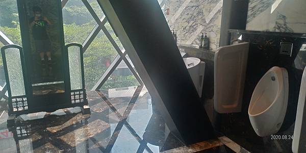 高級廁所.jpg 高級廁所.jpg