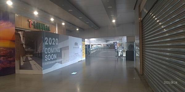 往行李房.jpg 往行李房.jpg