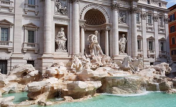 羅馬「許願池」。