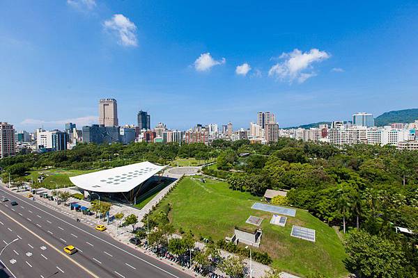 高雄中央公園、綠意、公園、豪宅、房地產、社區大樓、休閒-02