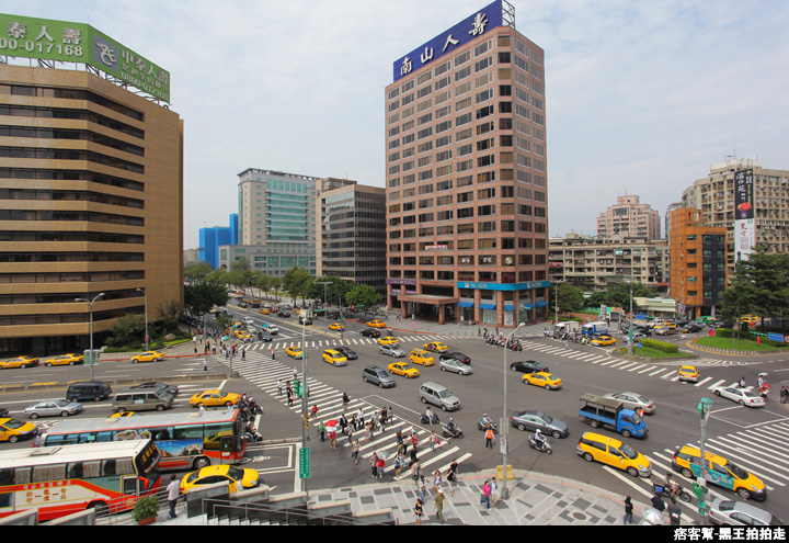 信義區、忠孝東路&基隆路交叉口、街景、空景-06.JPG