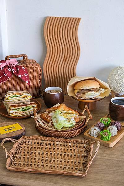 桃園美食-「餓了可頌蛋漢堡」桃園中壢高CP早餐店在這