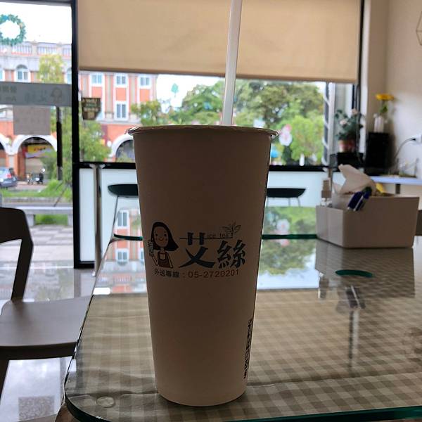 艾絲ice tea冰品飲料店 (2).jpg