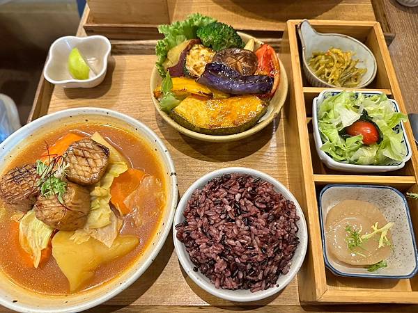 新竹82親食健康的蔬食料理 ‧新竹日式餐廳HsinchuVe