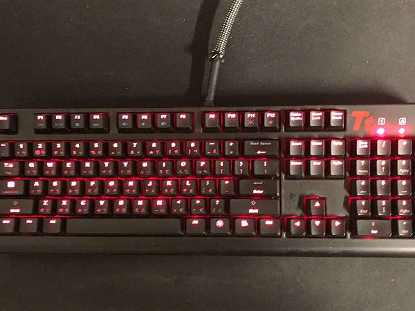 Tt拓荒者MEKA G1發光2.jpg