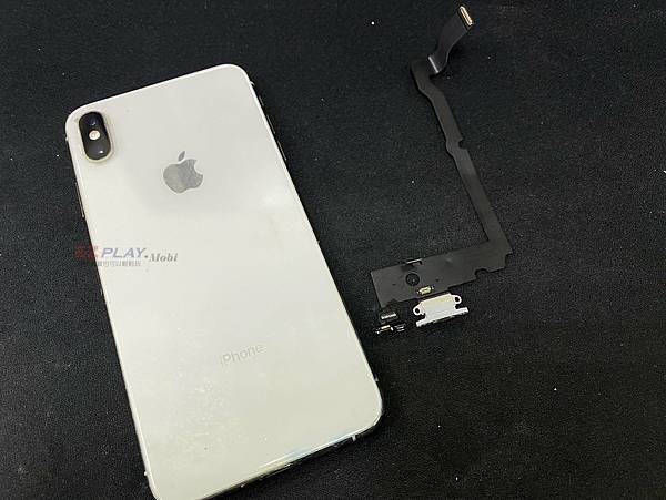 IPhone XS Max充電接觸不良.jpg