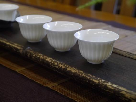 菊瓣瓷杯-1 菊瓣瓷杯-1