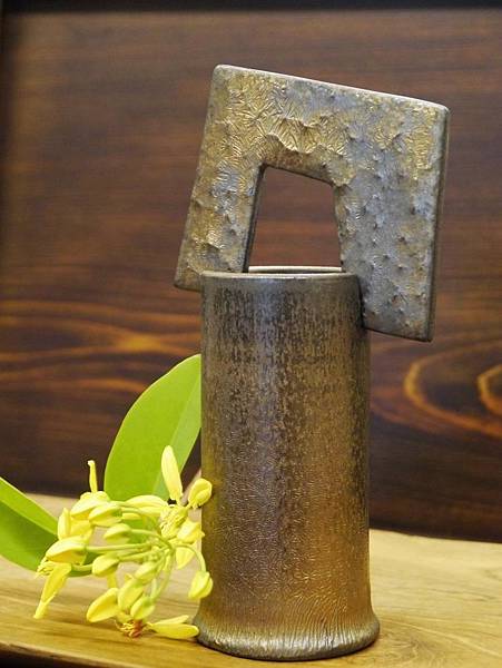 墨金花器-1.JPG 墨金花器-1.JPG