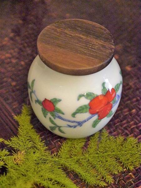 仙桃木蓋茶罐-2.JPG 仙桃木蓋茶罐-2.JPG