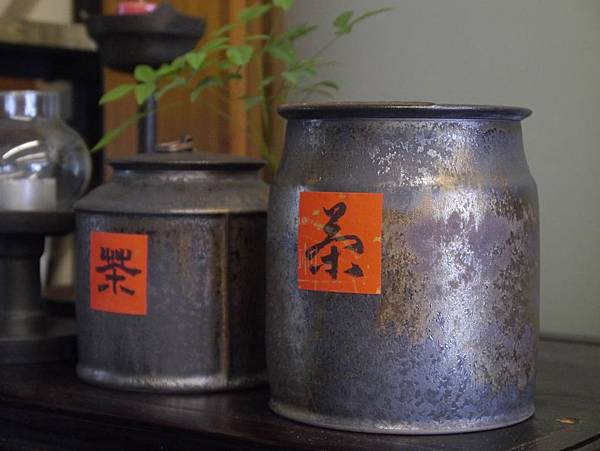 墨金半斤茶罐-5.JPG 墨金半斤茶罐-5.JPG