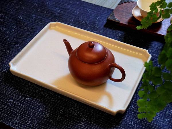 Q74瓷白四方壺承-2.JPG Q74瓷白四方壺承-2.JPG