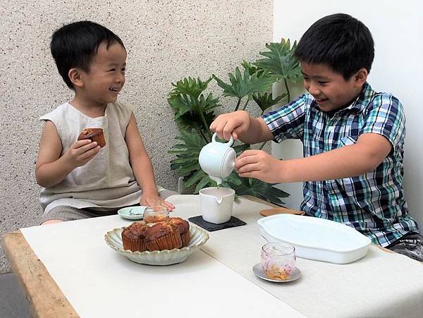 b11瓷白水滴形茶盅-5.jpg b11瓷白水滴形茶盅-5.jpg