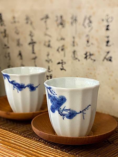 手繪松枝紋青花杯-1.jpg 手繪松枝紋青花杯-1.jpg