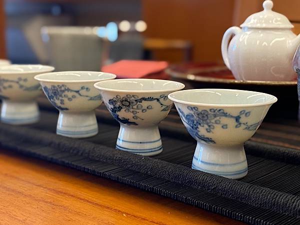 W92-1手繪青花日本小杯8入-1.jpg W92-1手繪青花日本小杯8入-1.jpg