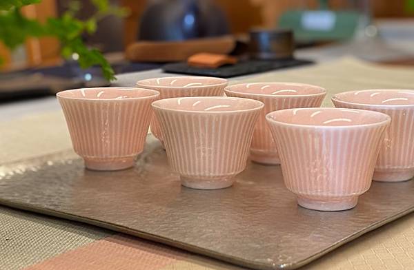 粉紅釉色瓷杯-1.jpg 粉紅釉色瓷杯-1.jpg