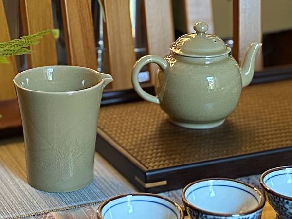 花繪黃茶盅-6.jpg