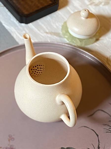 素月梨形陶壺-3.jpg