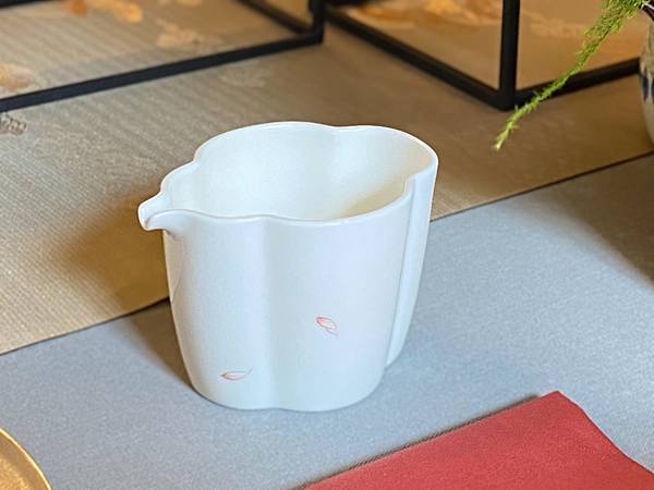 手繪荷花茶盅-5.jpg