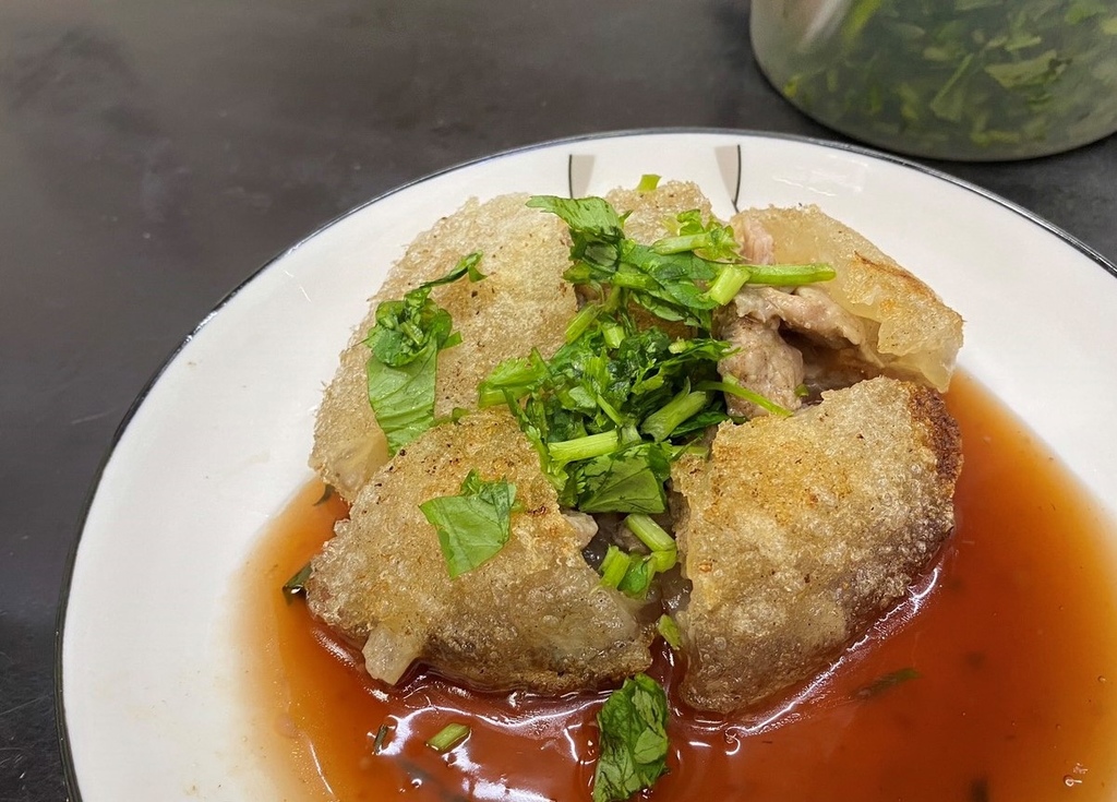 高雄美食 吉品高雄脆皮肉圓 鐵板油煎肉圓 40年老字號 均一價35元 高雄肉圓推薦 高雄美食 阿云帶你遊逮丸 痞客邦 高雄美食 吉品高雄脆皮肉圓 鐵板油煎肉圓 40年老字號 均一價35元 高雄肉圓推薦 高雄美食 阿云帶你遊逮丸 痞客邦