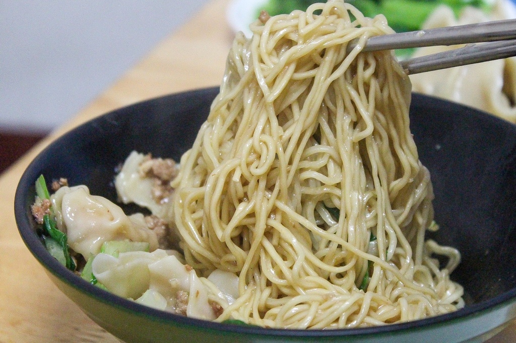 高雄平價美食立信麵館漢神巨蛋周邊美食 (13).jpg