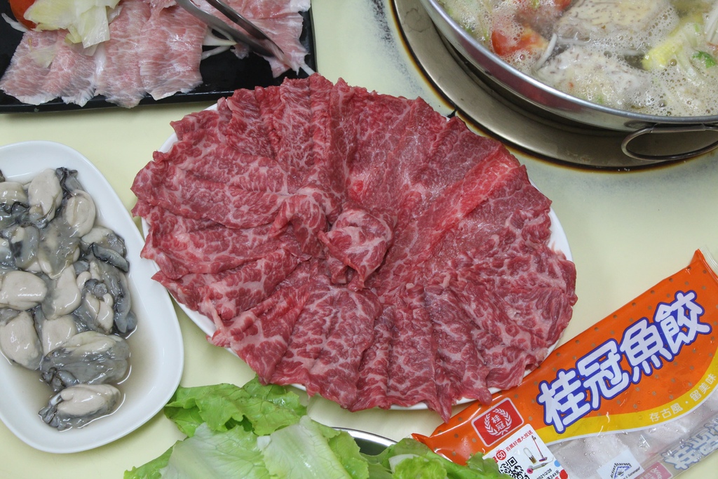 屏東夜市美食新園汕頭火鍋溫體牛肉 (5).JPG