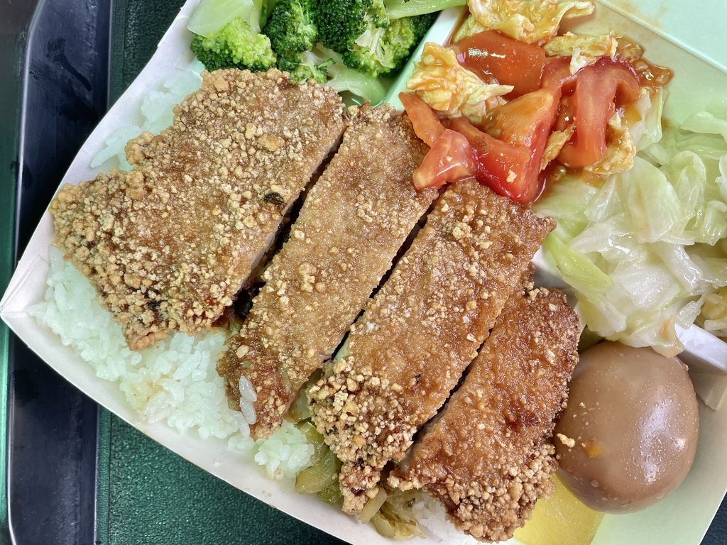 高雄美食排骨飯推薦阿英排骨飯鹽埕區美食 (4).jpg