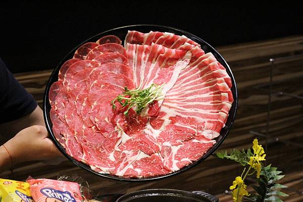 高雄美食宵夜推薦吃到飽肉多多火鍋第一品牌仁武仁雄路美食 (25).jpg