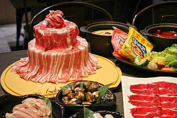 高雄宵夜美食火鍋吃到飽肉多多仁武仁雄店 (19).jpg